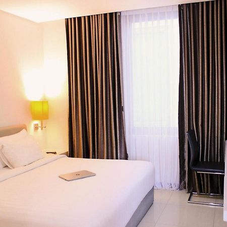 Hotel Swiss-Belexpress Jayapura Exterior foto